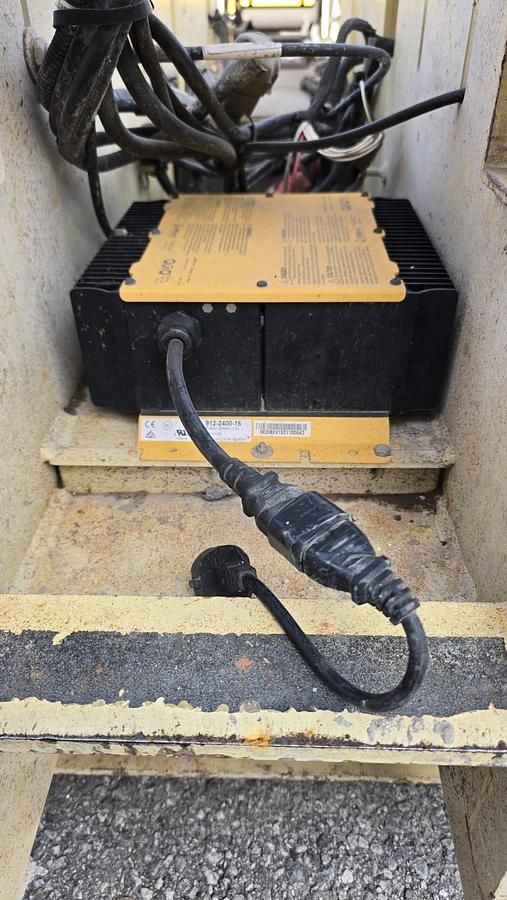 Gebraucht Aktion - JLG 2630ES Scherenarbeitsbühne elektrisch
