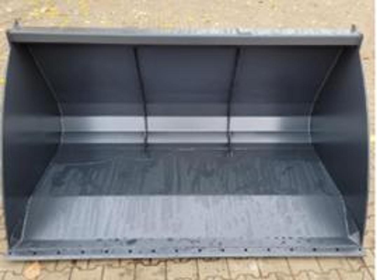 BIG SML Schwergutschaufel 240cm mit Dieci Agri Farmer Aufnahme