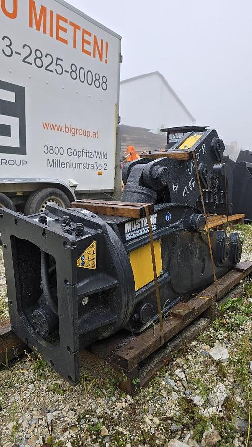 Gebraucht Müstang Abbruchpulverisierer RH05