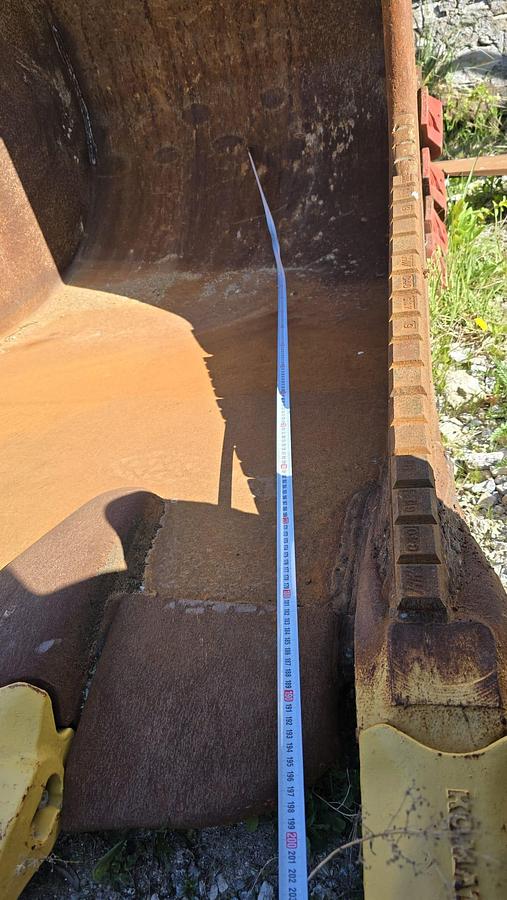 Gebraucht Verachtert  Felslöffel mit gepanzerten Zähnen