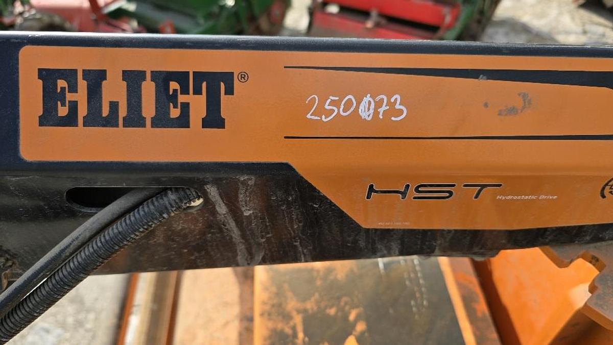 Gebraucht 2014 Rasenbaumaschine GZC - 1000 ELIET