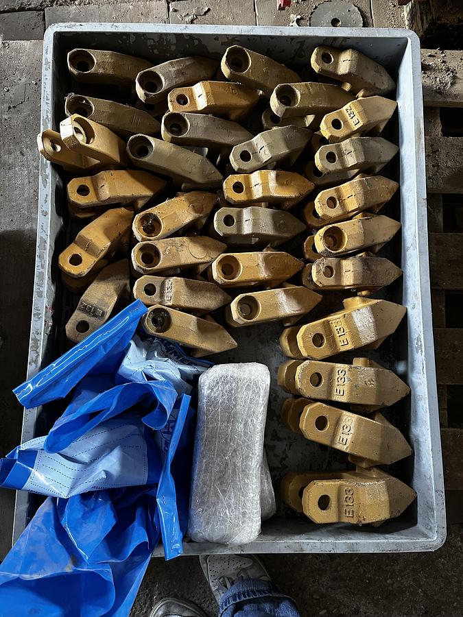 Ersatzzahn groß passend zu Hammer RH25 Abbruchpulverisierer