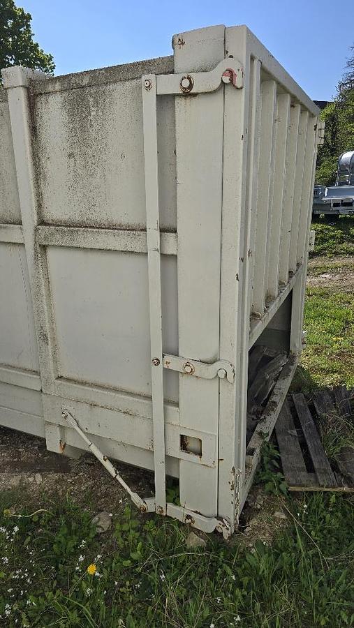 Gebraucht BIG Hakenliftcontainer mit 5000 l Tank