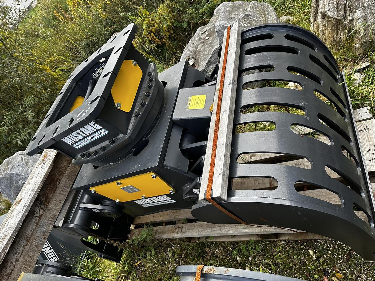 2025 Mustang GRP1500 Abbruch- & Sortiergreifer