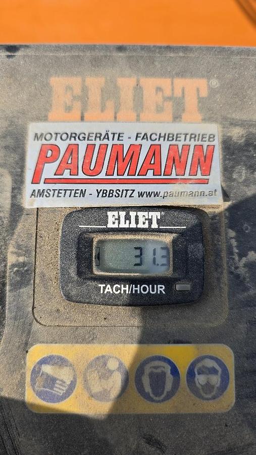 Gebraucht 2014 Rasenbaumaschine GZC - 1000 ELIET