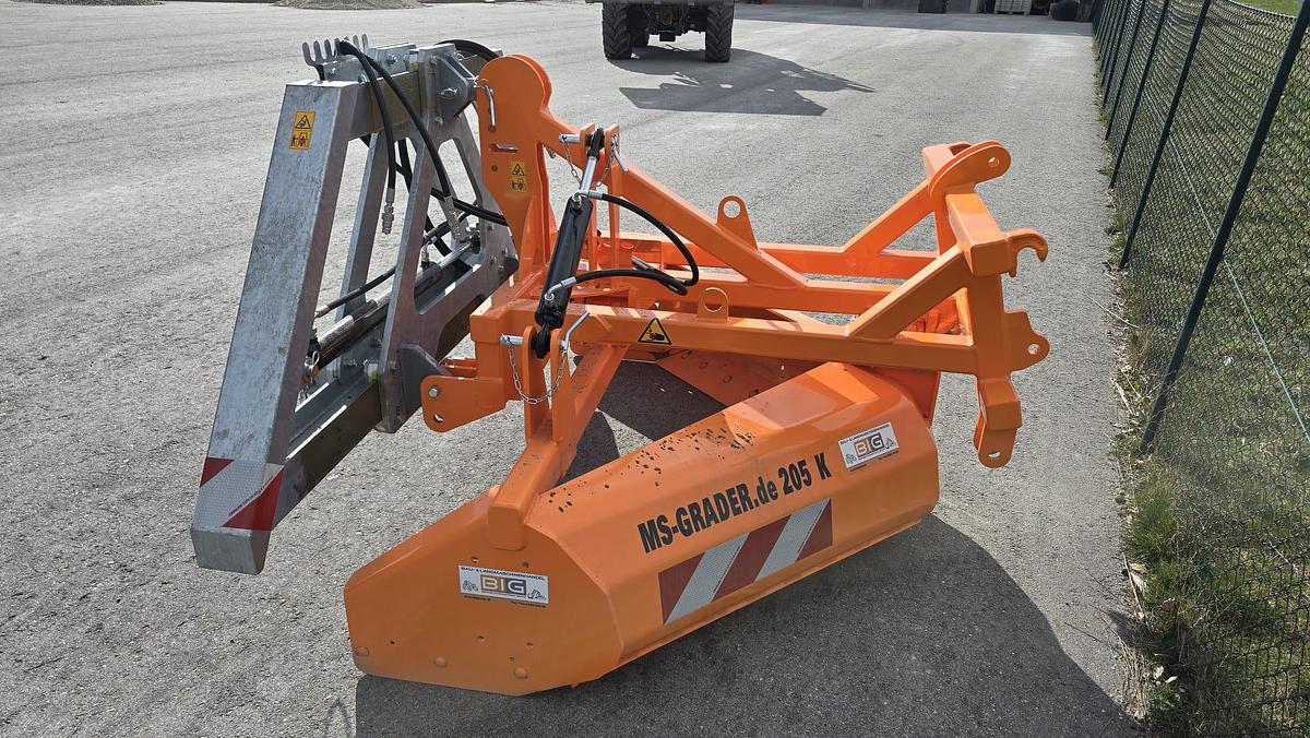 MS Grader 205 K