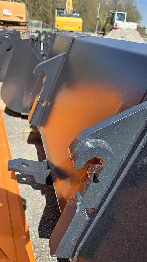 BIG SML Schwergutschaufel 240cm mit Merlo ZM2 Aufnahme