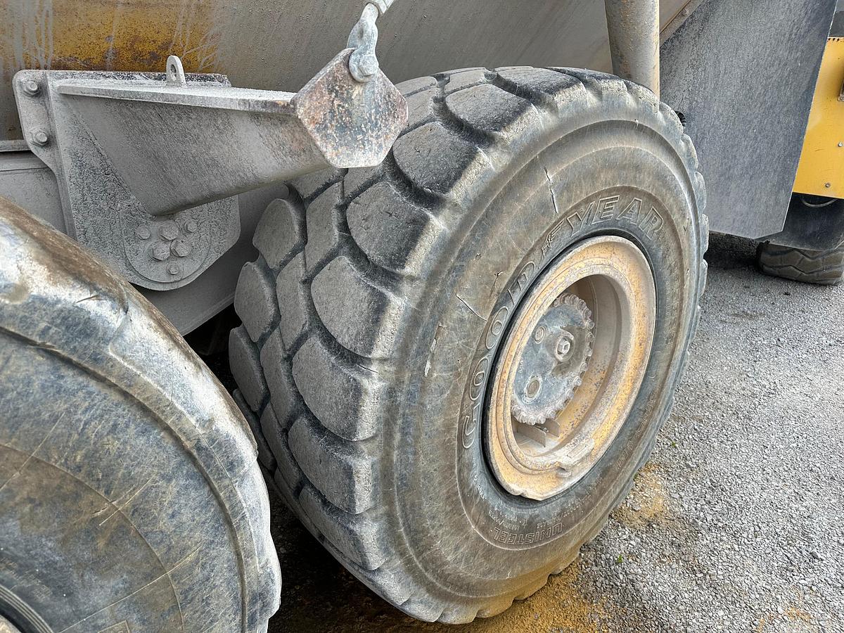 Gebraucht 2006 Komatsu HM300-2 Dumper