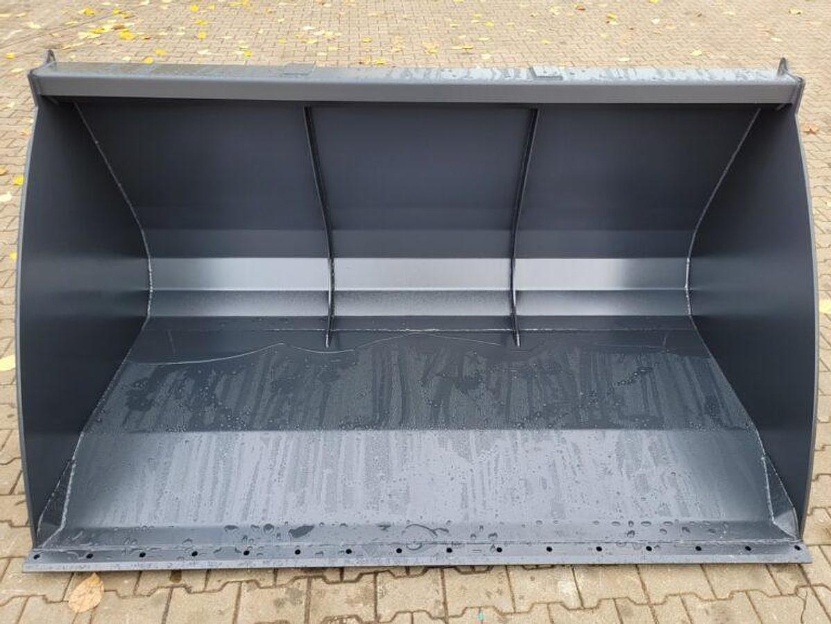 BIG SMG Volumenschaufel 220 cm mit Liebherr 506 Aufnahme