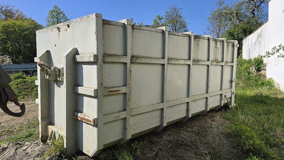 Gebraucht BIG Hakenliftcontainer mit 5000 l Tank