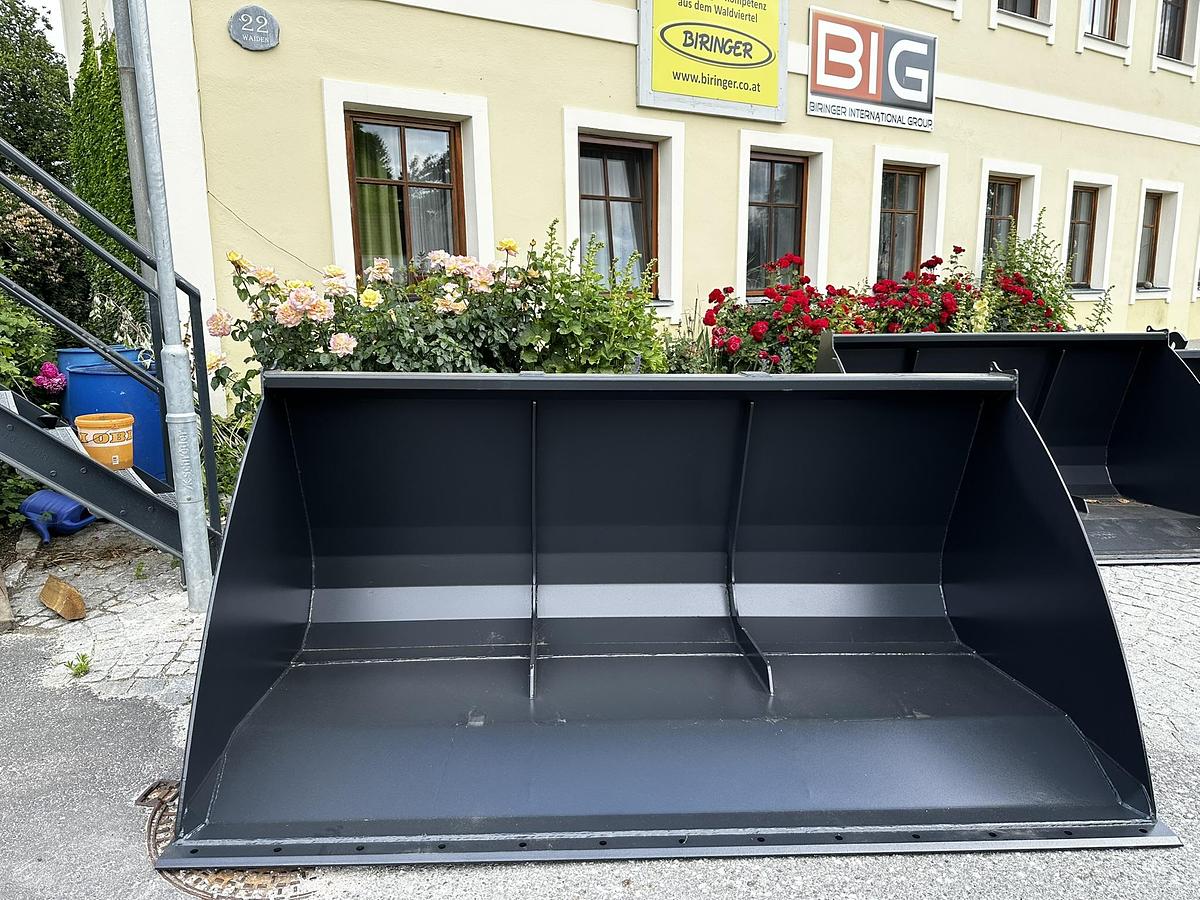 2025 BIG Volumenschaufel 250cm mit Manitou Aufnahme
