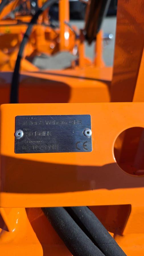 MS Grader 250 K BULL