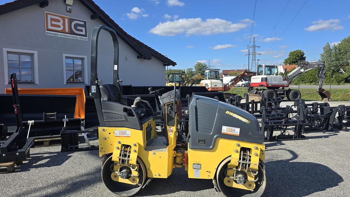 Gebraucht 2017 Bomag Tandemwalze BW 90 AD-5