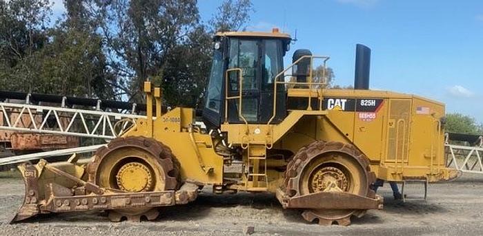 Used 2012 CATERPILLAR 825H