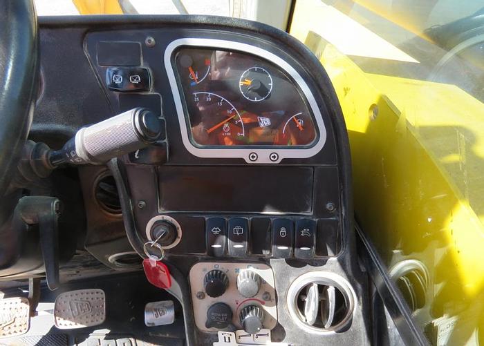 Used 2011 JCB 550-170