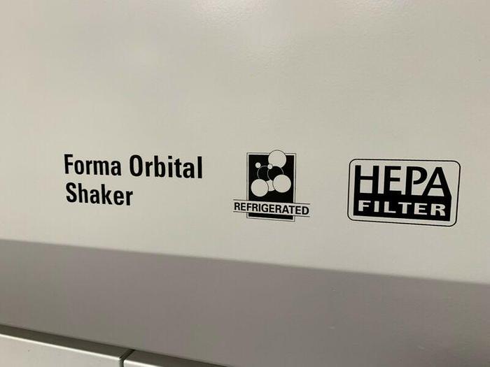 Used Thermo Scientific 480 Refrigerated Incubator / Shaker w/ Hepa Filter 120V