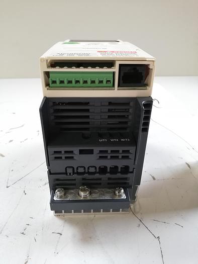 Used SCHNEIDER ATV12H037M2