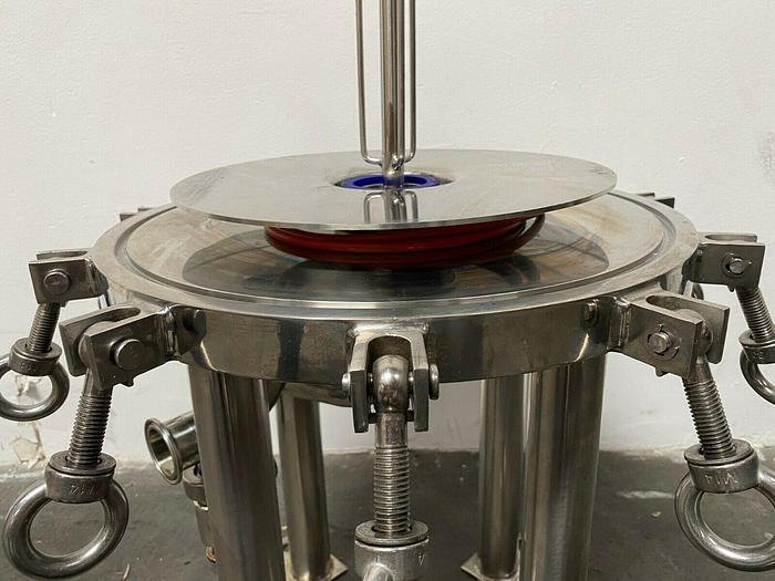 Used Scott Laboratories Stainless Steel Lenticular Filter Housing 87 PSI @ 140 °C