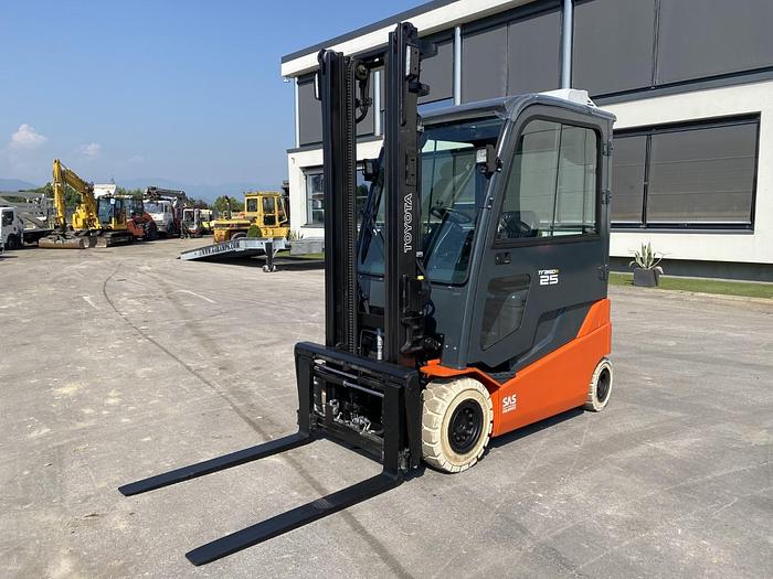 Usato 2017 TOYOTA 8FBMT 25