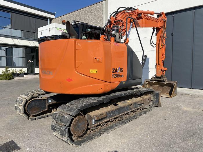 Usato 2016 HITACHI ZX135US-5B