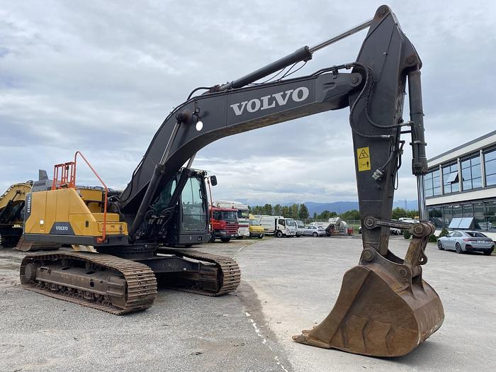 Usato 2018 VOLVO EC300 ENL