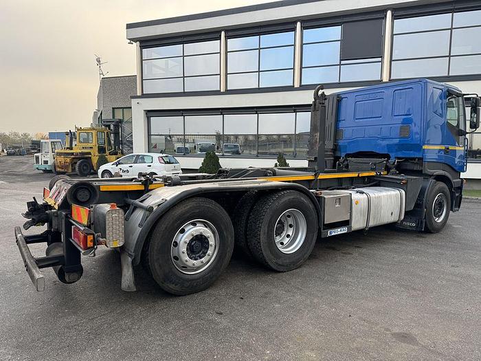 Usato 2005 IVECO 260 E 43 SCARRABILE E RIMORCHIO