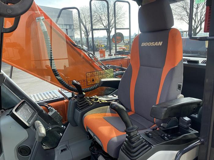 Usato 2018 DOOSAN DX235 NLC-5