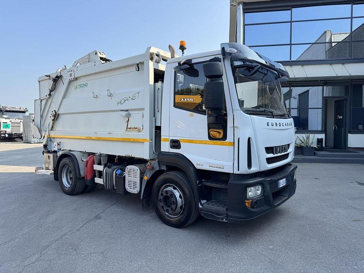 Usato 2012 iveco EUROCARGO 140 E 25 COMPATTATORE