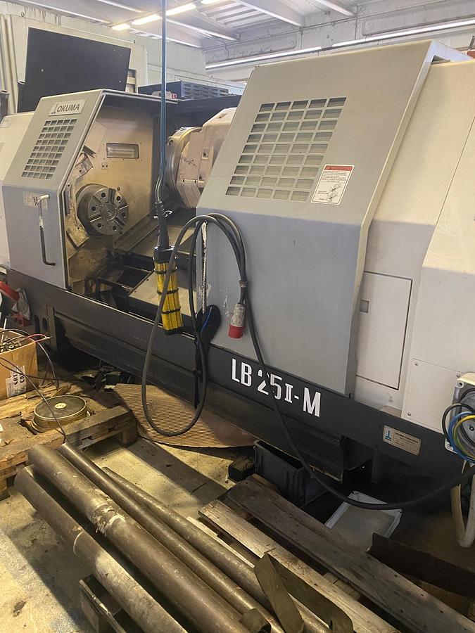 Usato 1998 OKUMA  LB 25 II-M