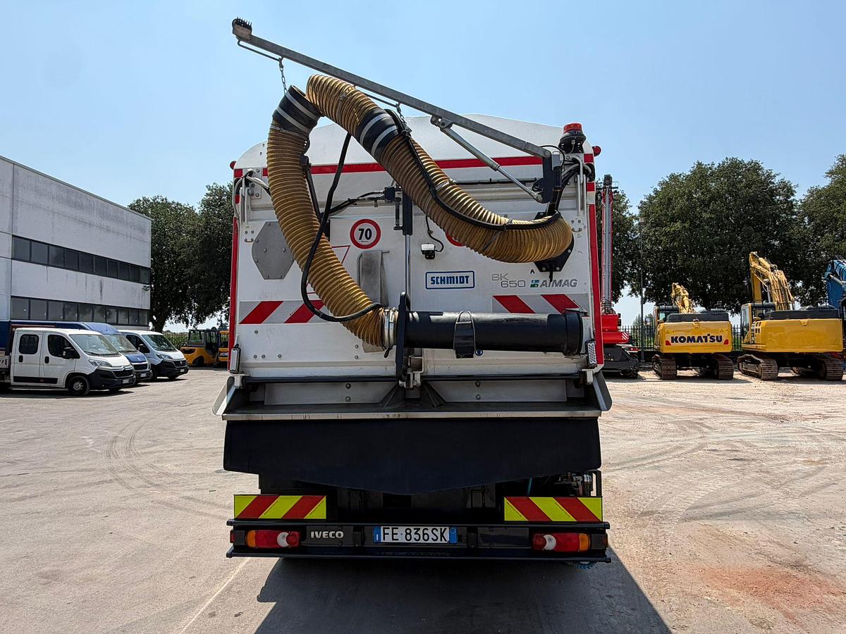 Usato 2016 iveco  EUROCARCO 150 210 SPAZZATRICE