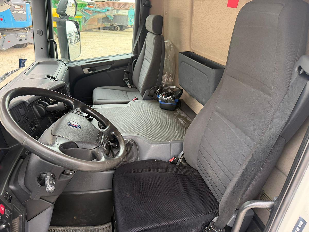 Usato 2011 SCANIA P 320 CON GRU PM 36024