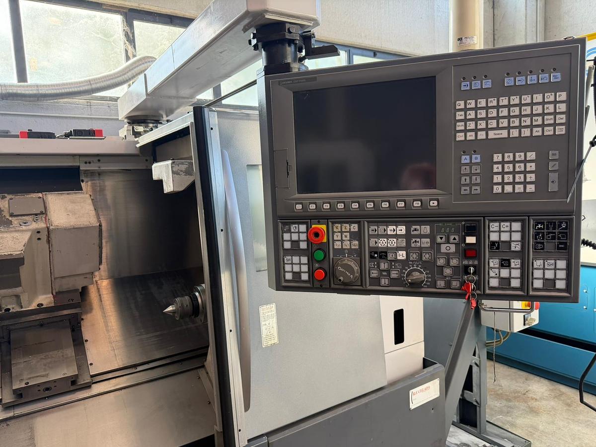 Usato 2008 OKUMA  LB3000 EX