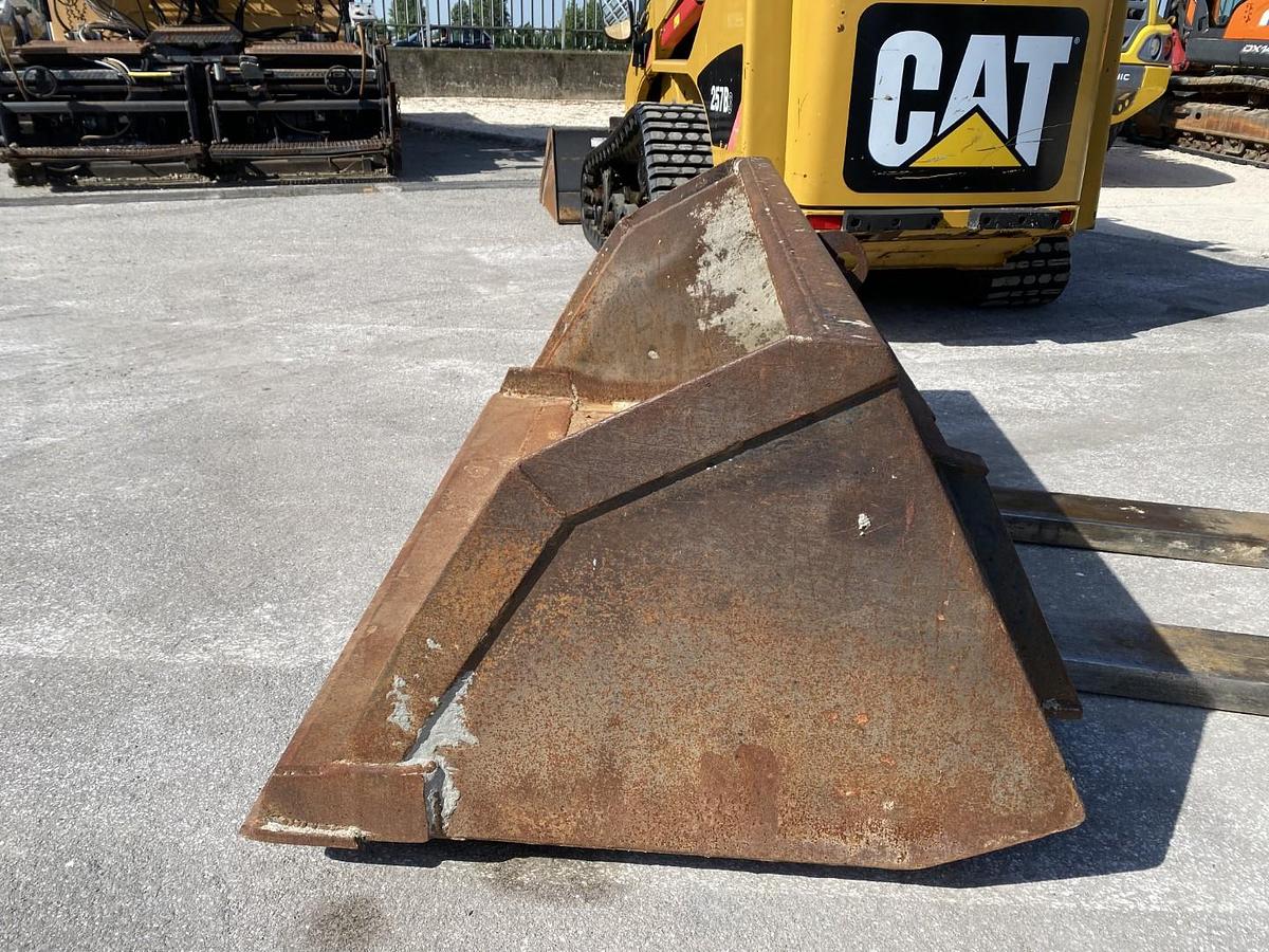 Usato 2010 CATERPILLAR 275B3