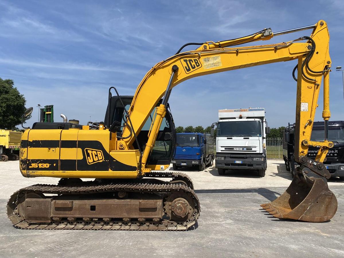 Usato 2002 JCB JS 130