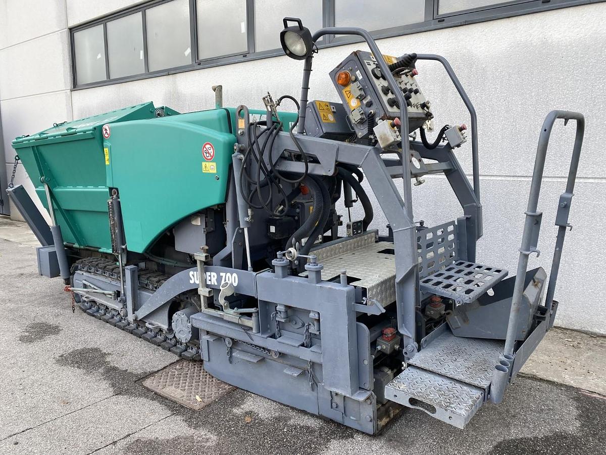 Usato 2011 VOGELE SUPER 700