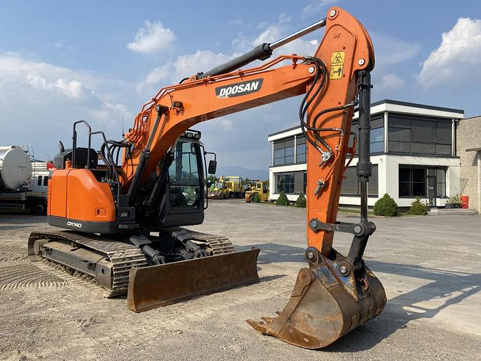 Usato 2017 DOOSAN DX 140 LRC-5