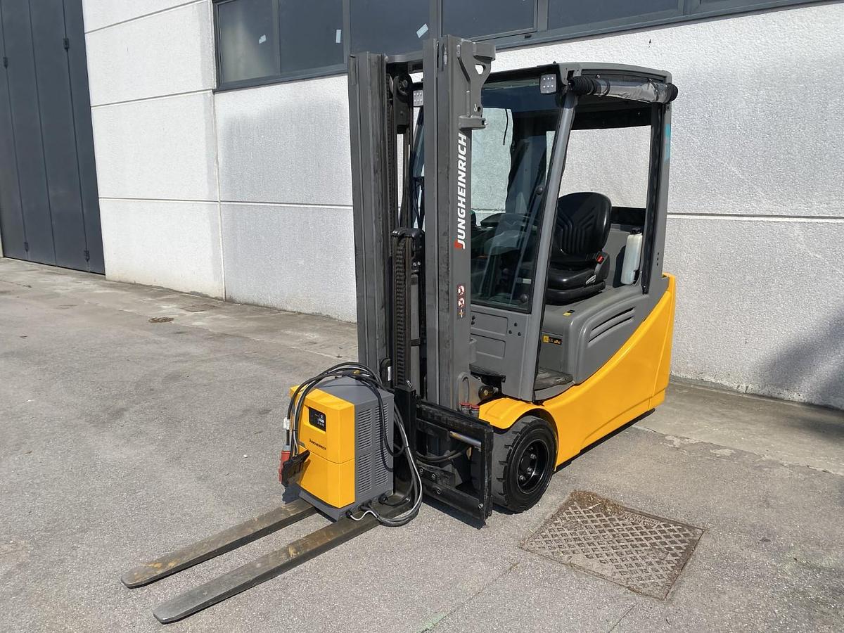 Usato 2022 JUNGHEINRICH EFG 220