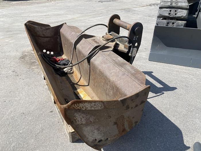 Usato 2016 KOMATSU PC138US-10