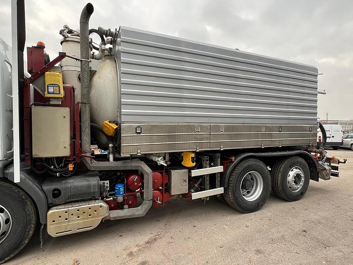 Usato 1997 RENAULT  PREMIUM 300 ATTR. SPURGO MORO