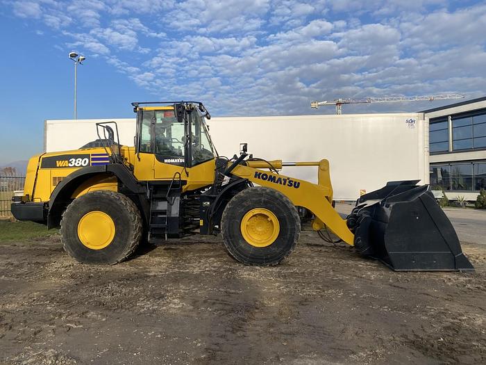 Usato 2018 KOMATSU WA380-8