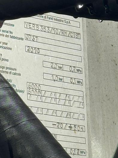 Usato 2011 IVECO  180 SPURGO MORO SPURGO