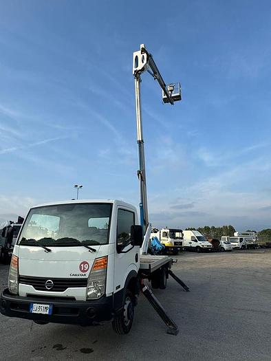 Usato 2001 NISSAN AUTOCARRO CABSTAR 35.11 CON PIATTAFORMA MULTITEL HX 195