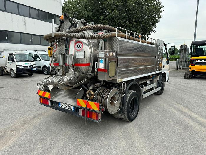 Usato 2002 ISUZU MORO NQR 75 SPURGO