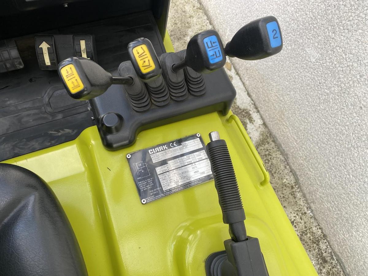 Usato 2022 CLARK GEX 25