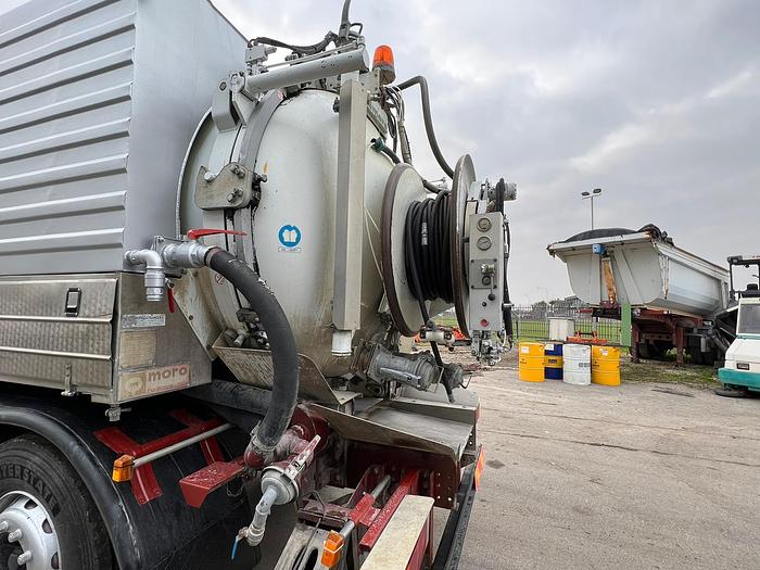 Usato 1997 RENAULT  PREMIUM 300 ATTR. SPURGO MORO