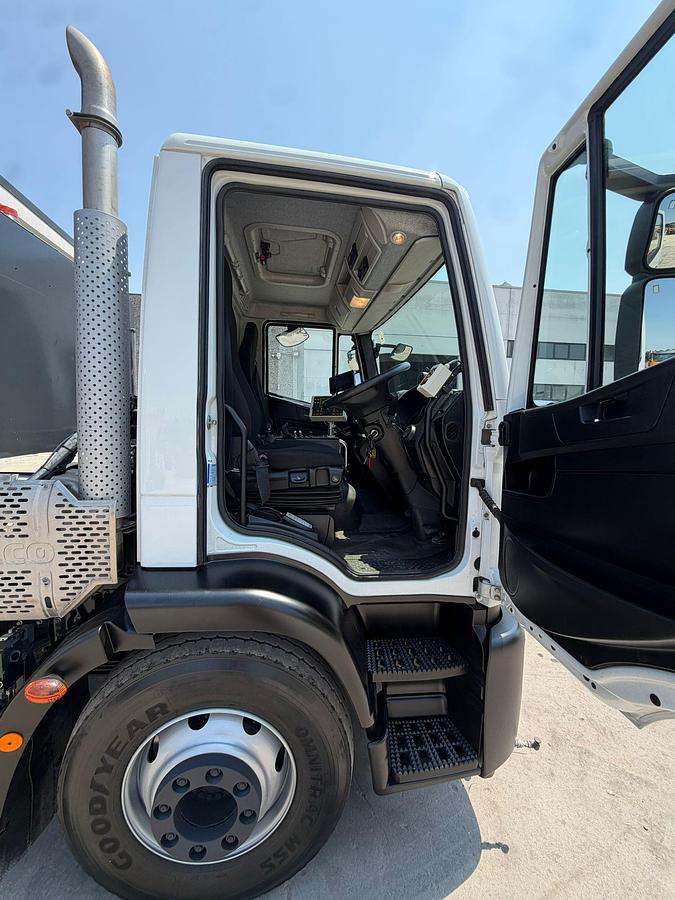 Usato 2016 iveco  EUROCARCO 150 210 SPAZZATRICE