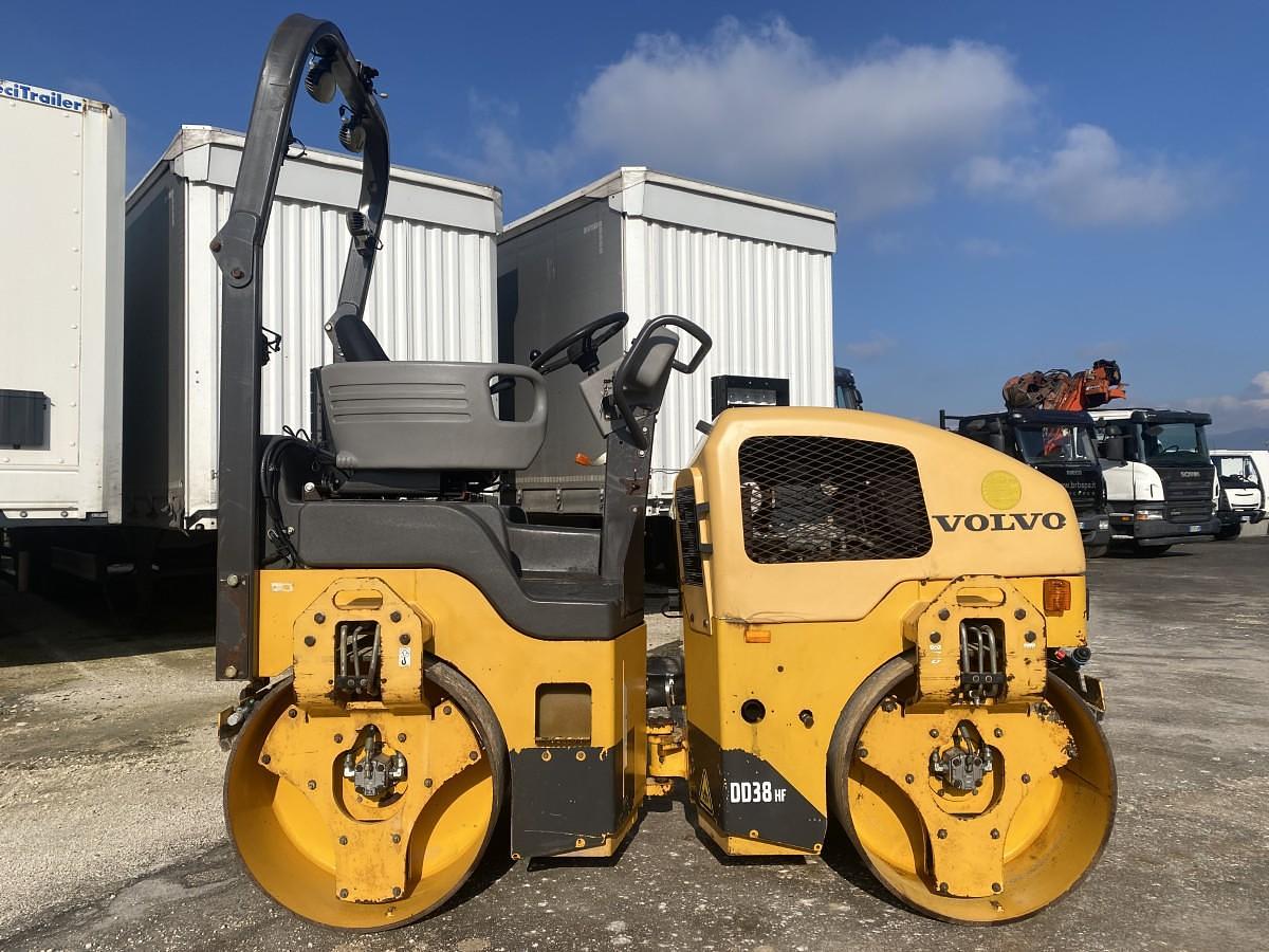 Usato 2010 VOLVO DD 38HF