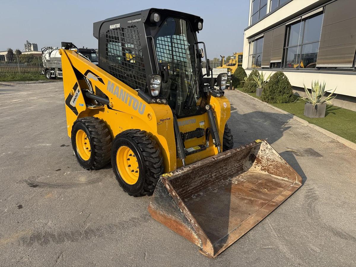 Usato 2023 MANITOU 1900R