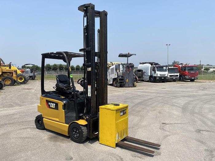 Usato 2019 CATERPILLAR EP 16 ACN