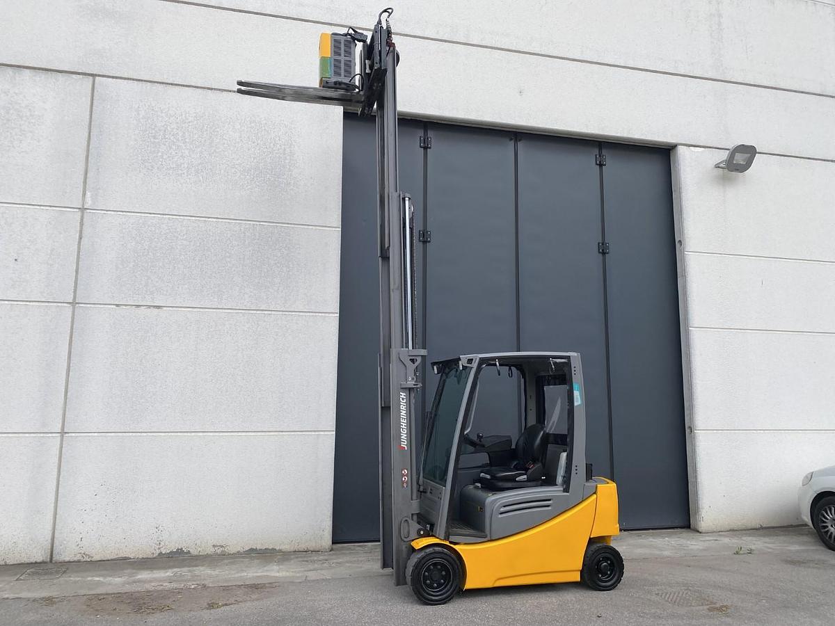 Usato 2022 JUNGHEINRICH EFG 320 PF